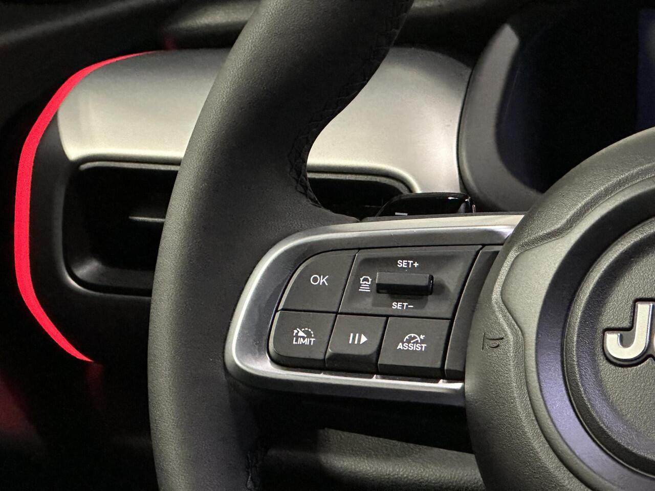 Jeep Avenger 1.2T 4xe Overland | 1ste eigenaar | AUTOMAAT | AppleCarPlay/AndroidAuto | Adaptive Cruise Control | Stoel/Stuurverwarming | Camera | Sfeerverlichting | Keyless | Isofix | Privacy Glass | Parkeersensoren | Electrische achterklep |