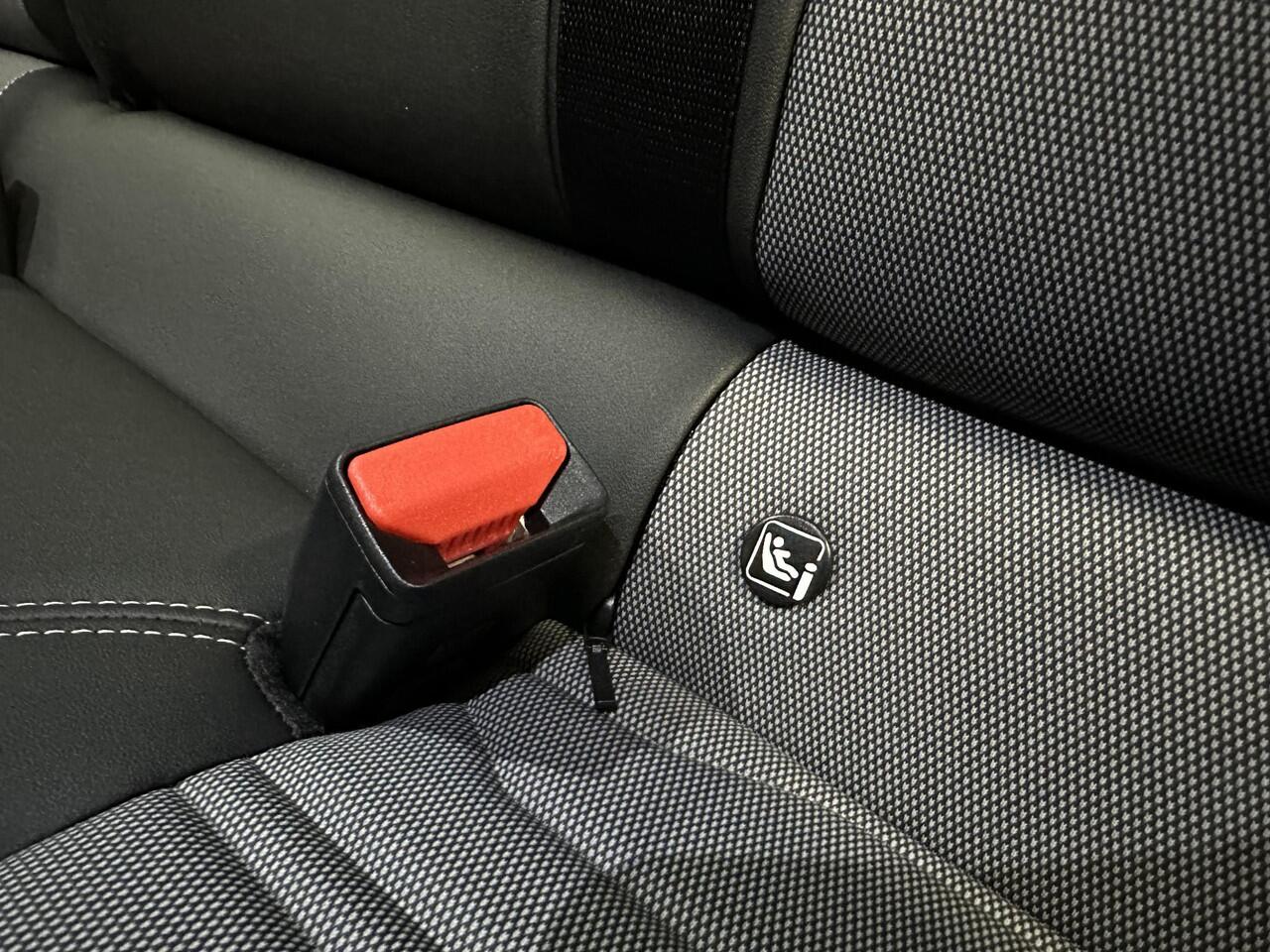 Jeep Avenger 1.2T 4xe Overland | 1ste eigenaar | AUTOMAAT | AppleCarPlay/AndroidAuto | Adaptive Cruise Control | Stoel/Stuurverwarming | Camera | Sfeerverlichting | Keyless | Isofix | Privacy Glass | Parkeersensoren | Electrische achterklep |