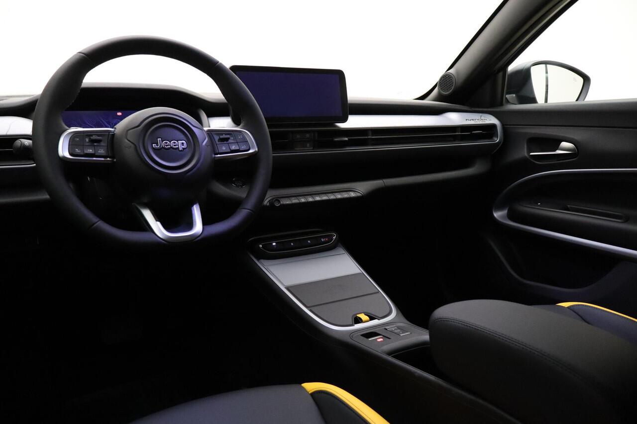 Jeep Avenger 1.2T 4xe The North Face | Limited edition | LED koplampen | All season banden | Dakrails | Adaptieve cruise control | Zwarte hemelbekleding | Navigatie