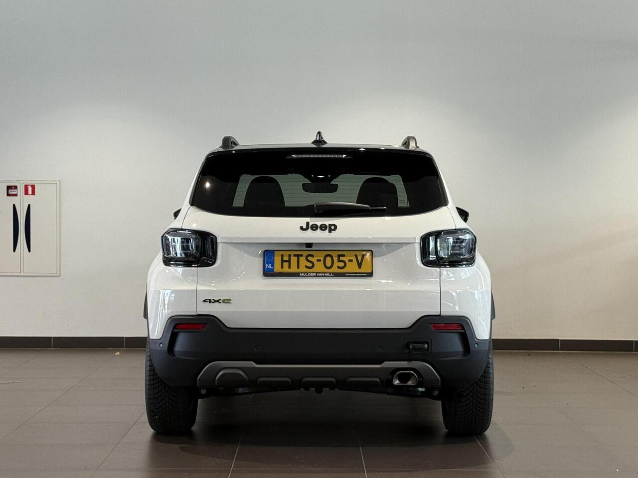 Jeep Avenger Overland 4xe 1.2 Turbo Hybrid 145pk | 4WD | STOELVERW. | KEYLESS | CAMERA | NAVI | APPLE CARPLAY / ANDROID AUTO