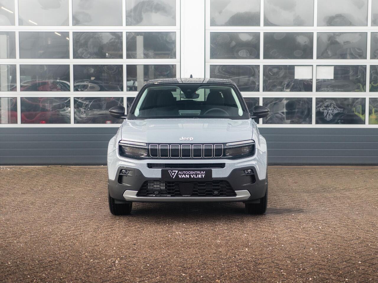 Jeep Avenger 1.2 e-Hybrid Summit | Uit voorraad leverbaar | Winter Pack | Schuif/Kanteldak | Infotaiment&Convenience Pack | Bicolore