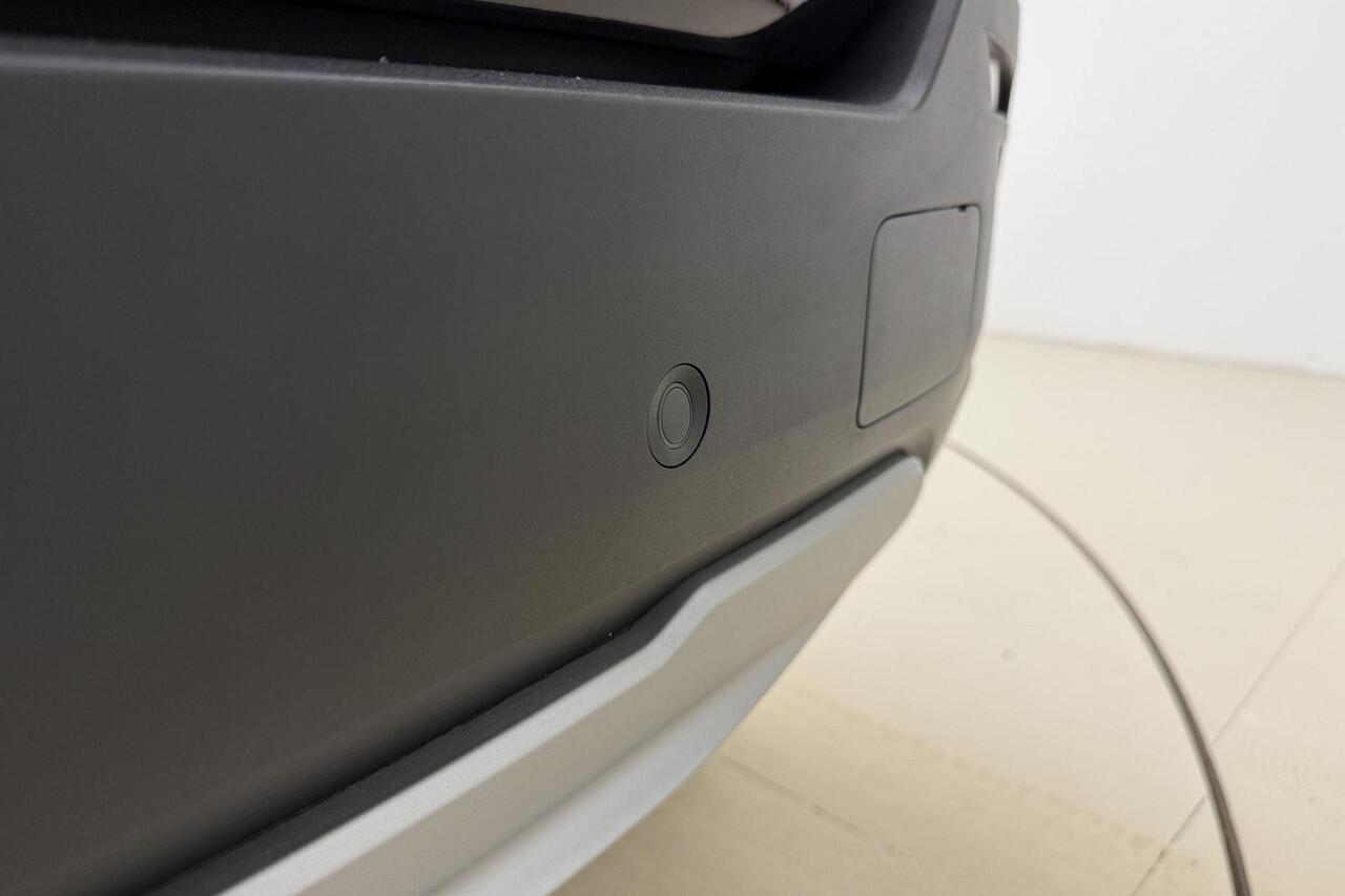 Jeep Avenger Summit 54 kWh | Navigatie | Camera | Keylee | Lichtmetalen velgen | Weinig kilometers | Electrische achterklep | Climate control | DAB Radio | Cruise control |