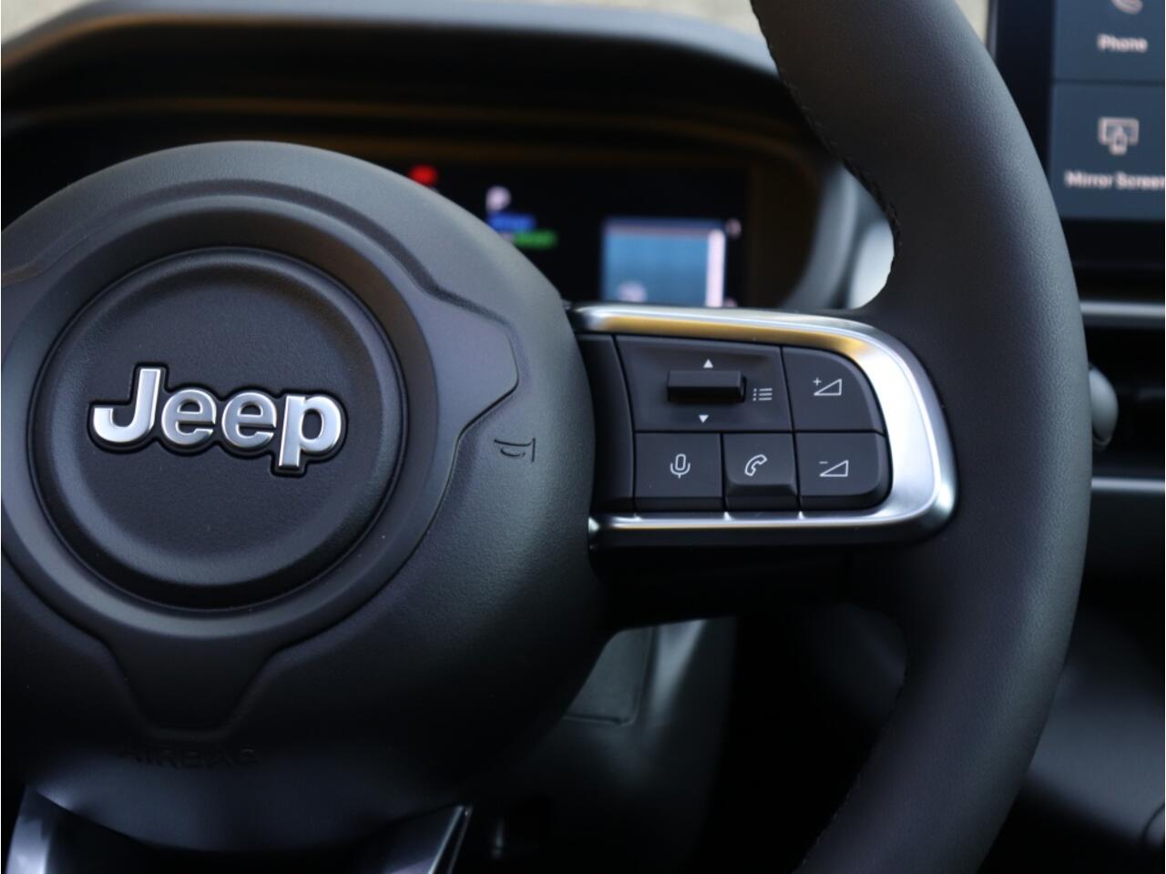Jeep Avenger 1.2 e-Hybrid Summit | Pano | Navi | JBL | Camera | Winter