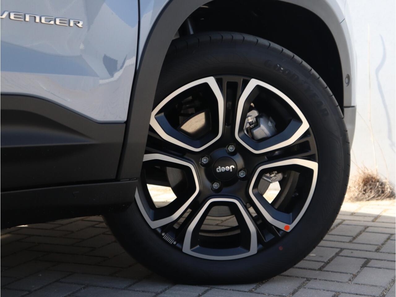 Jeep Avenger 1.2 e-Hybrid Summit | Pano | Navi | JBL | Camera | Winter