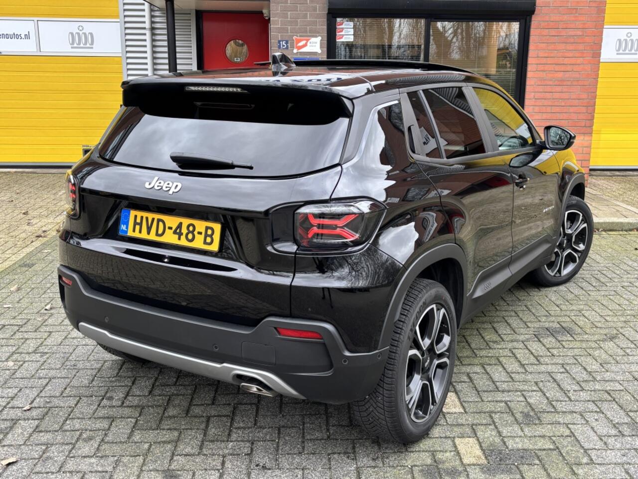 Jeep Avenger 1.2 e-Hybrid Summit Pano JBL Leder Navi Massage 360°