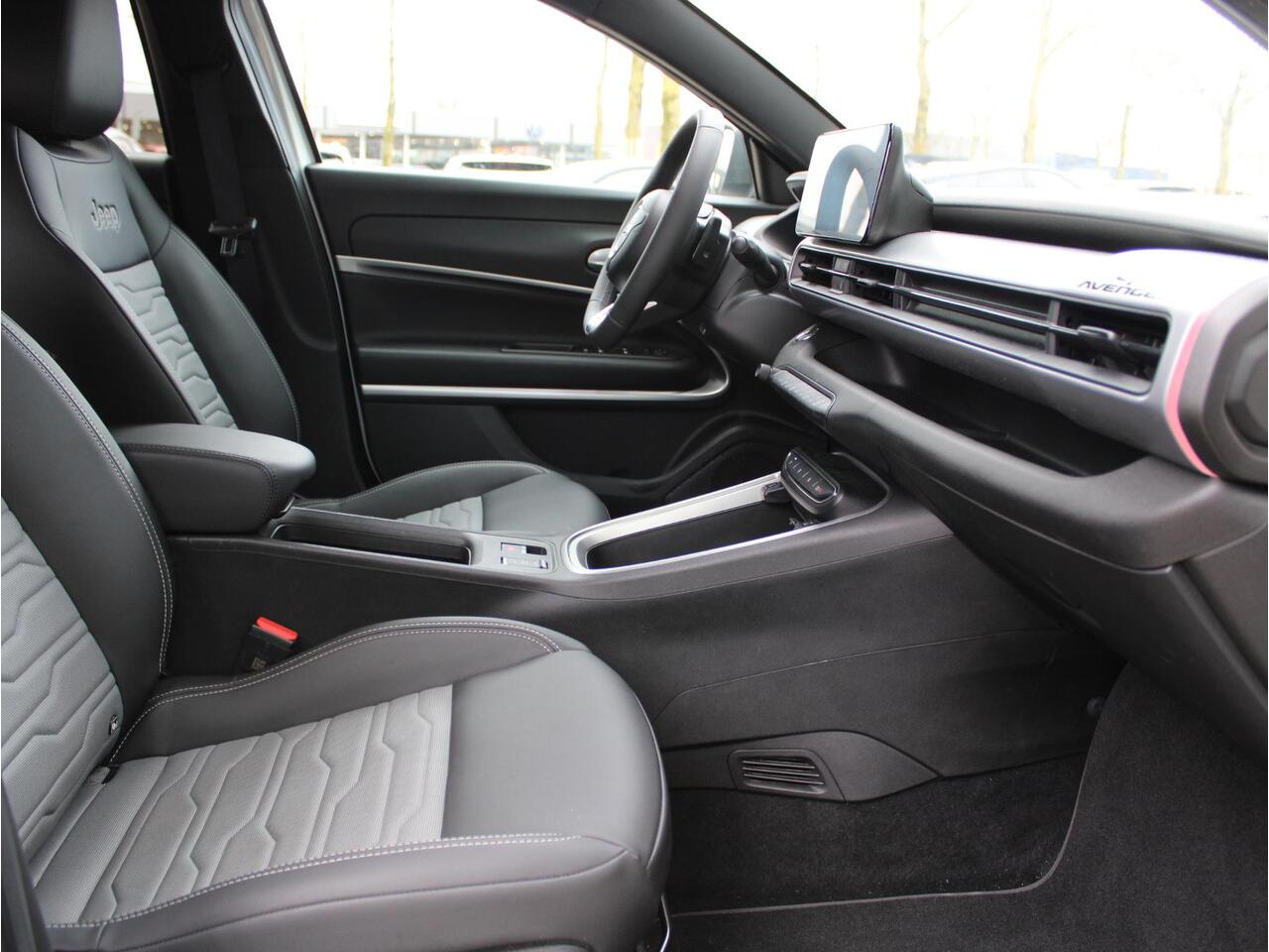 Jeep Avenger 1.2T 4xe Overland | Navi / Camera / Climate