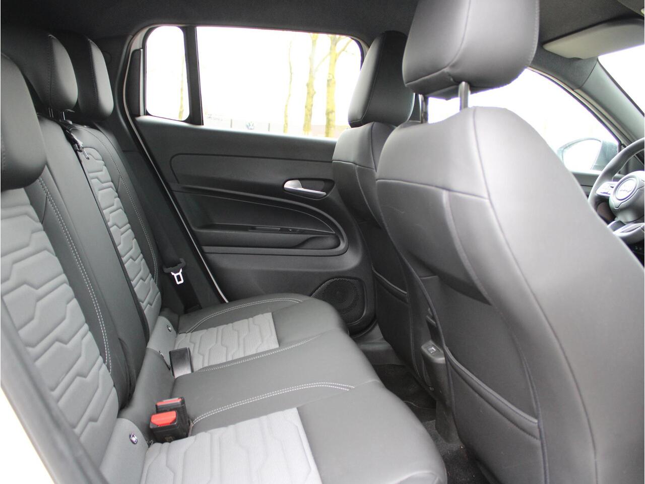 Jeep Avenger 1.2T 4xe Overland | Navi / Camera / Climate