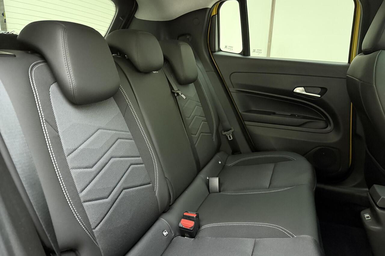 Jeep Avenger 1.2 e-Hybrid Summit | JBL audio | Panoramadak | stoelverwarming | Elektrische achterklep | LM velgen