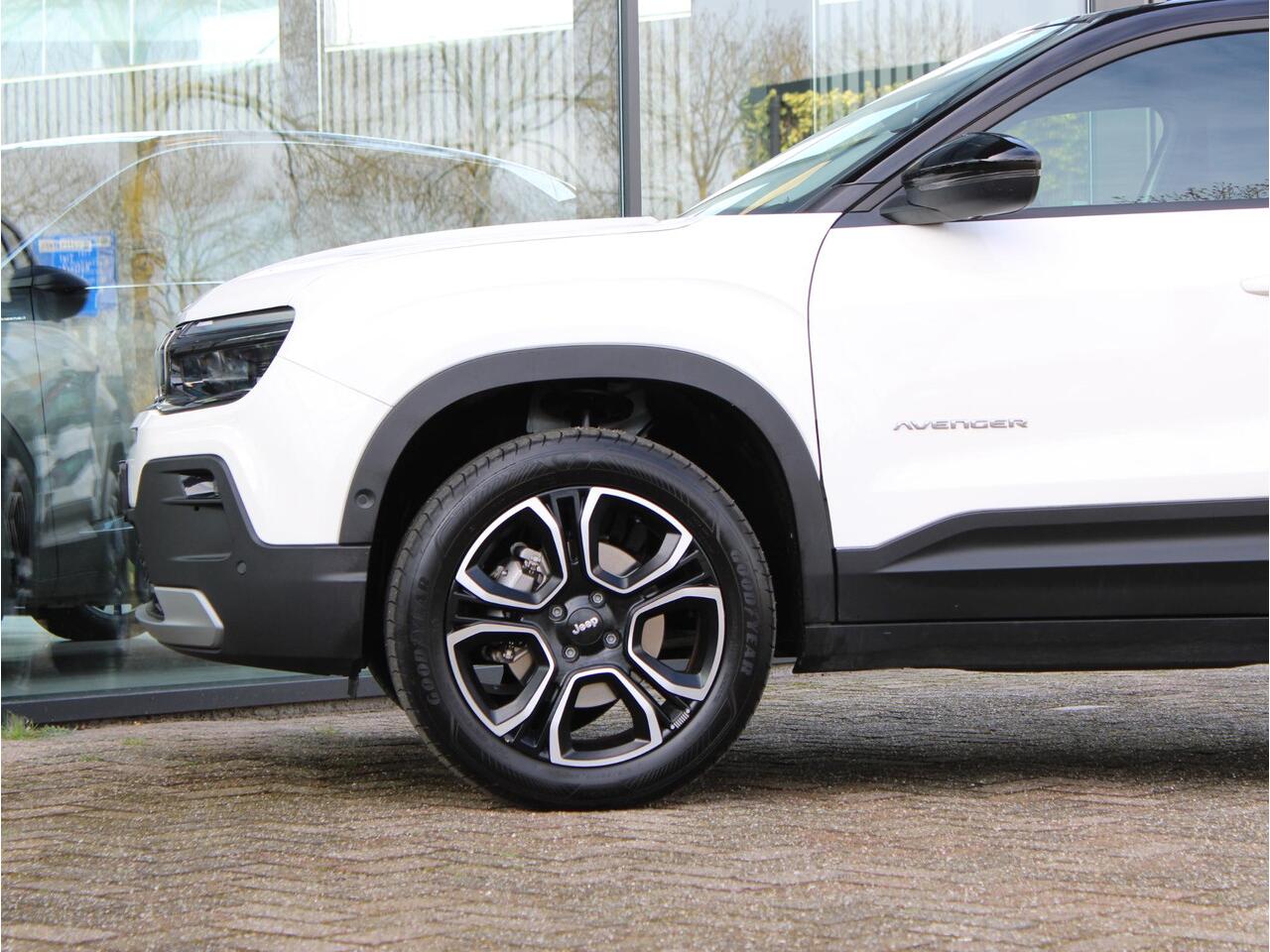 Jeep Avenger 1.2 e-Hybrid Summit Automaat | Navi / Camera / Climate