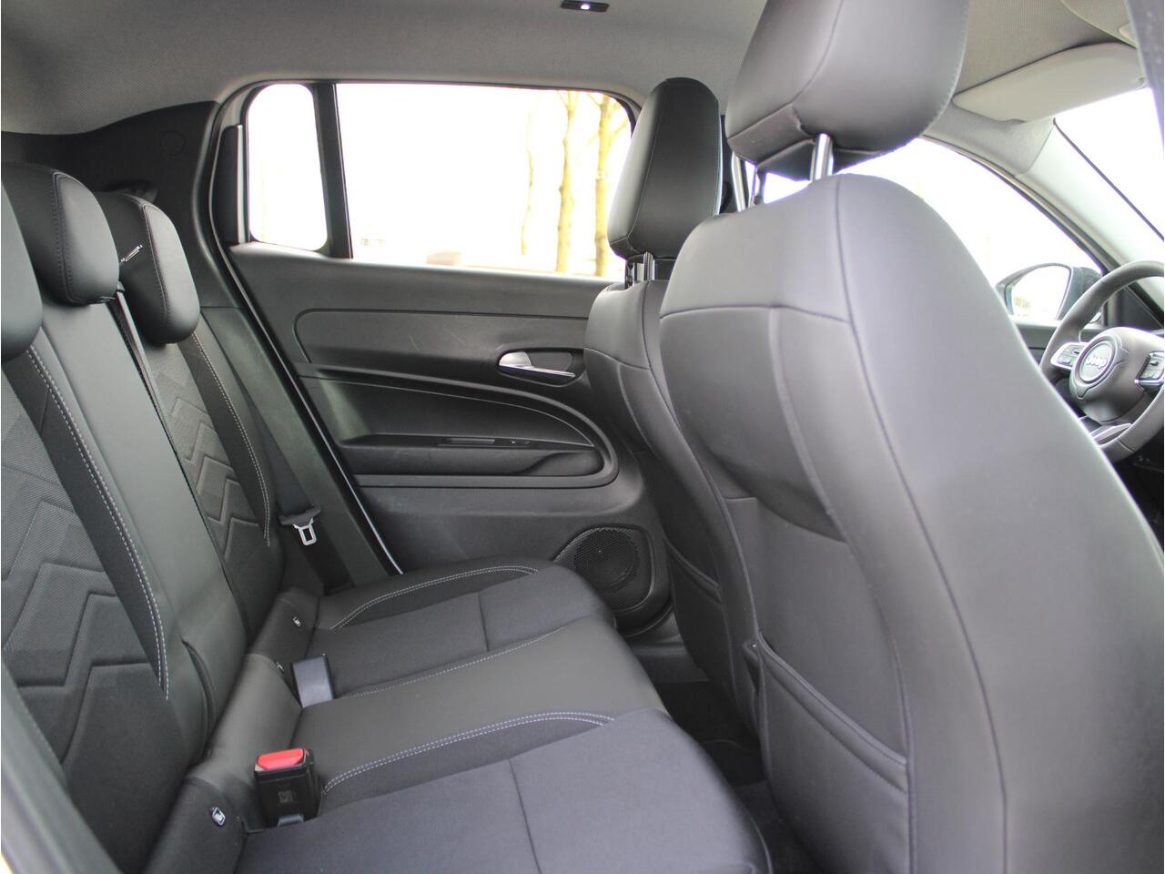 Jeep Avenger 1.2 e-Hybrid Summit Automaat | Navi / Camera / Climate