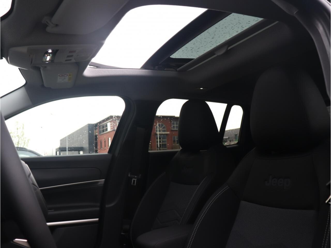 Jeep Avenger Summit 54kWh | Pano | Infotainment | Winter | Warmtepomp | 18"