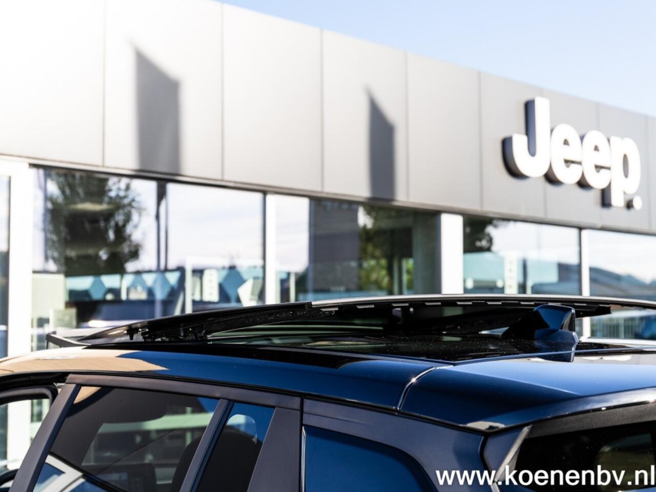 Jeep Avenger 1.2 E-Hybrid SUMMIT Auto. PANO / LEER / ENTERTAINMENT PACK