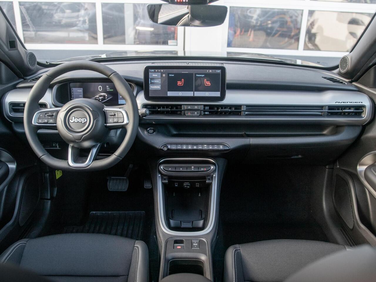 Jeep Avenger Summit 54 kWh | Uit voorraad leverbaar | Schuif/Kanteldak | Winter Pack | Infotainment&Convenience Pack | Warmtepomp