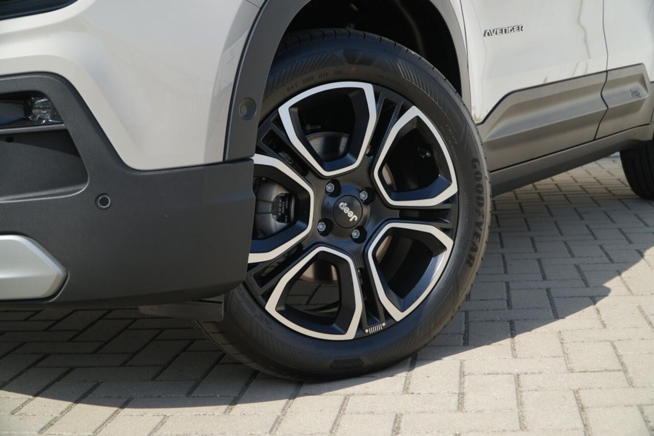 Jeep Avenger 1.2 e-Hybrid Summit | Navi | JBL | Camera | Winter | 18"