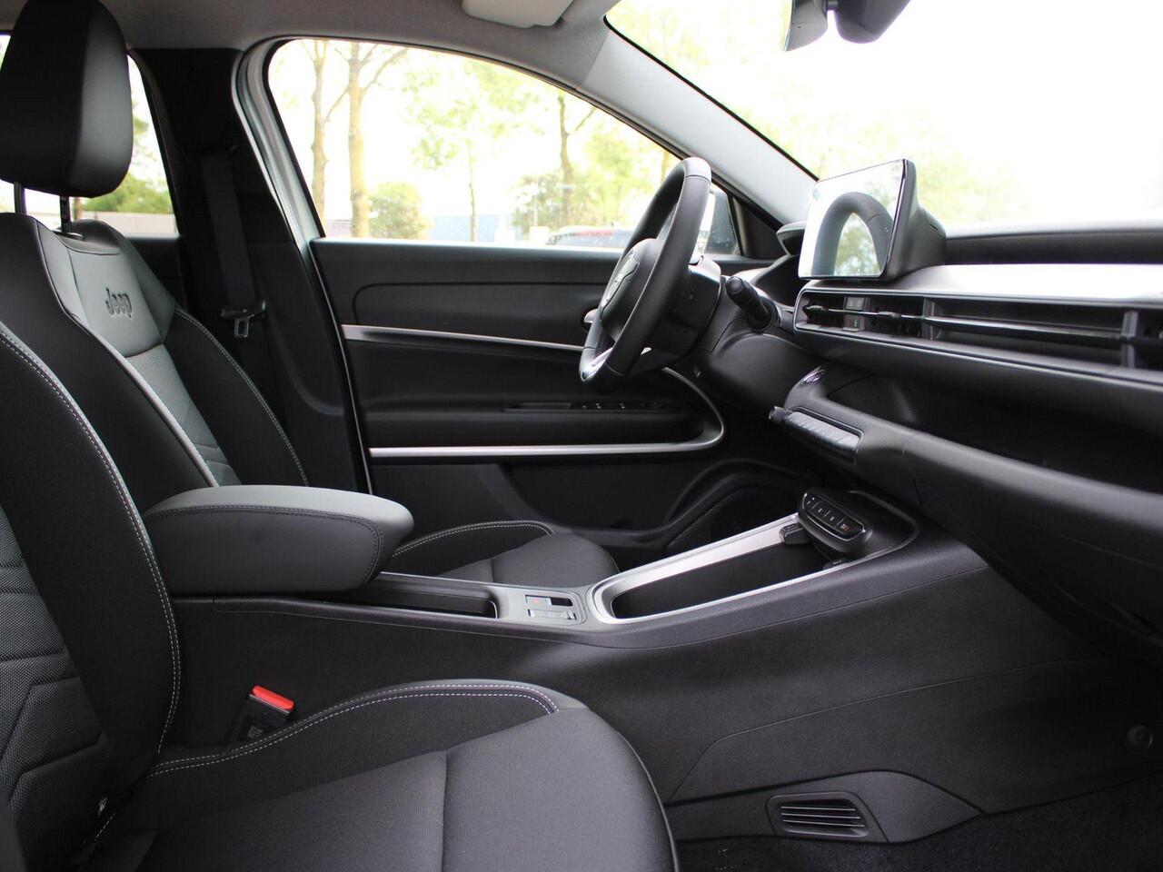 Jeep Avenger 1.2 e-Hybrid Summit VOORRAAD KORTING