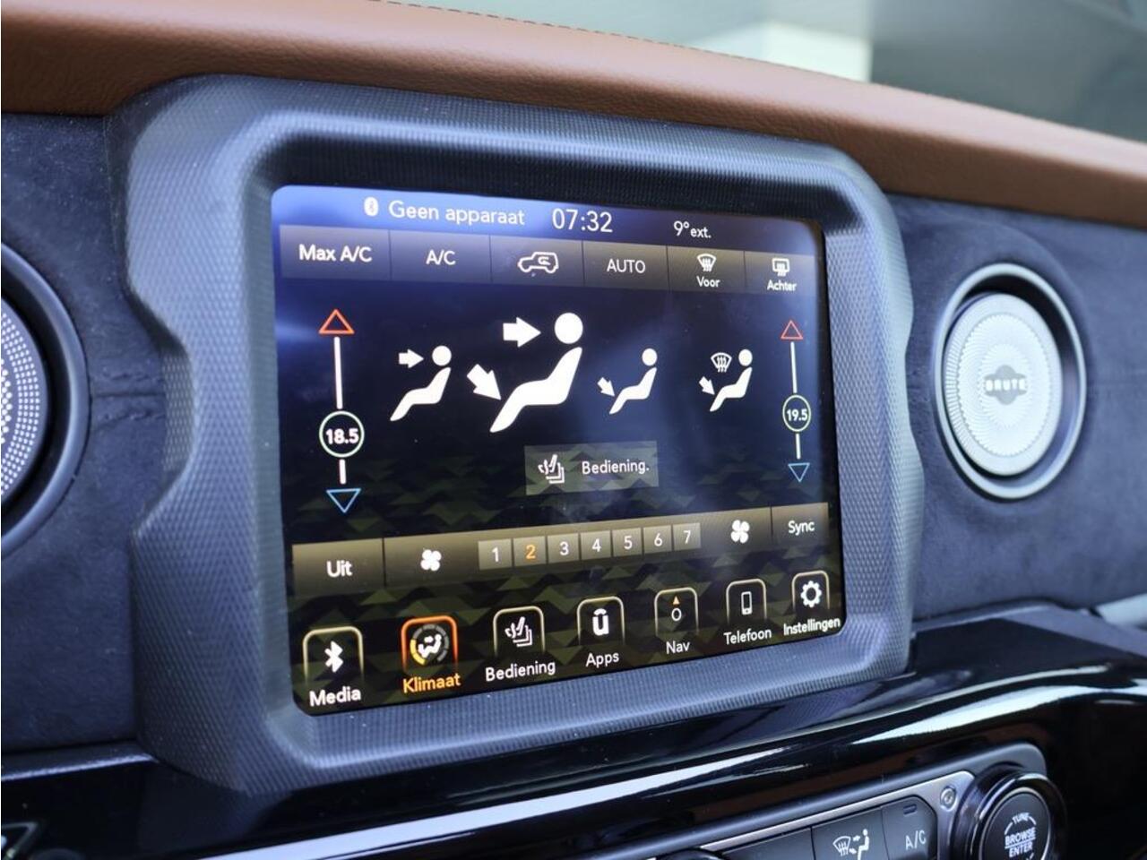 Jeep Brute Richmond 4xe Sky View | Electric Treeplanken | Sun roof | Performance Exhaust | 22 " |