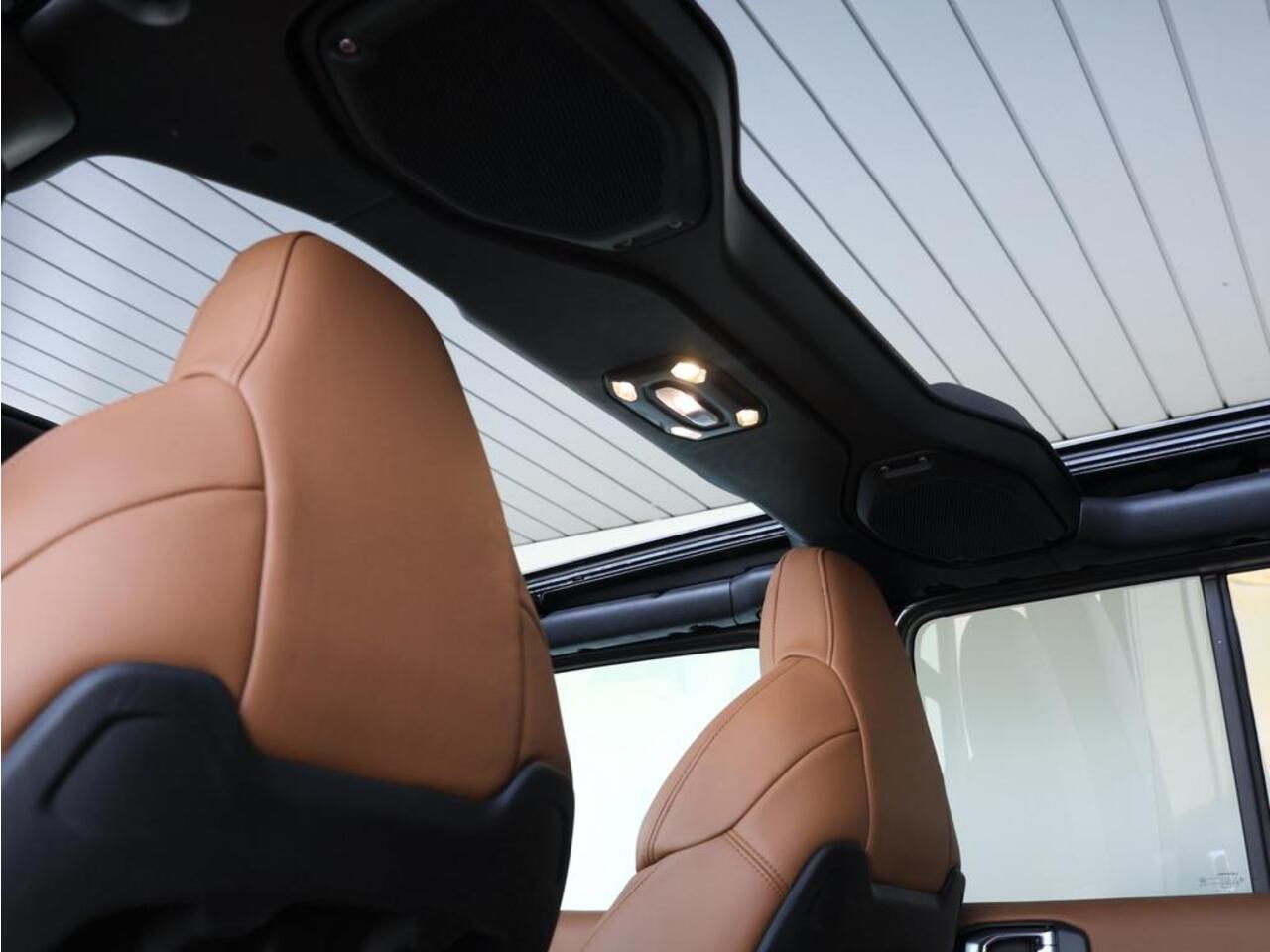 Jeep Brute Richmond 4xe Sky View | Electric Treeplanken | Sun roof | Performance Exhaust | 22 " |