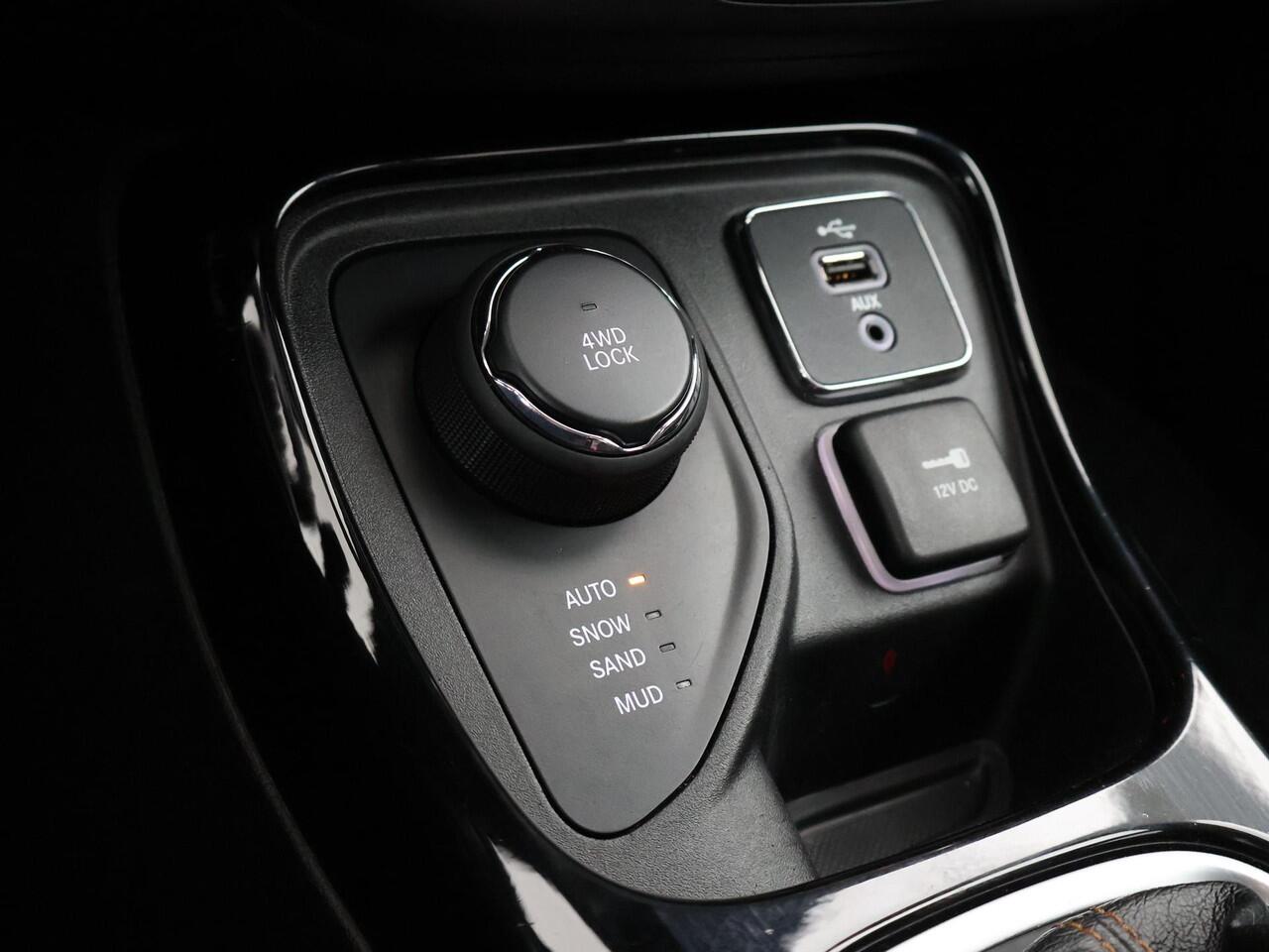 Jeep COMPASS 1.4 MULTIAIR 170 PK AUT. 4X4 LIMITED + BEATS AUDIO | APPLE CARPLAY | STUURVERWARMING