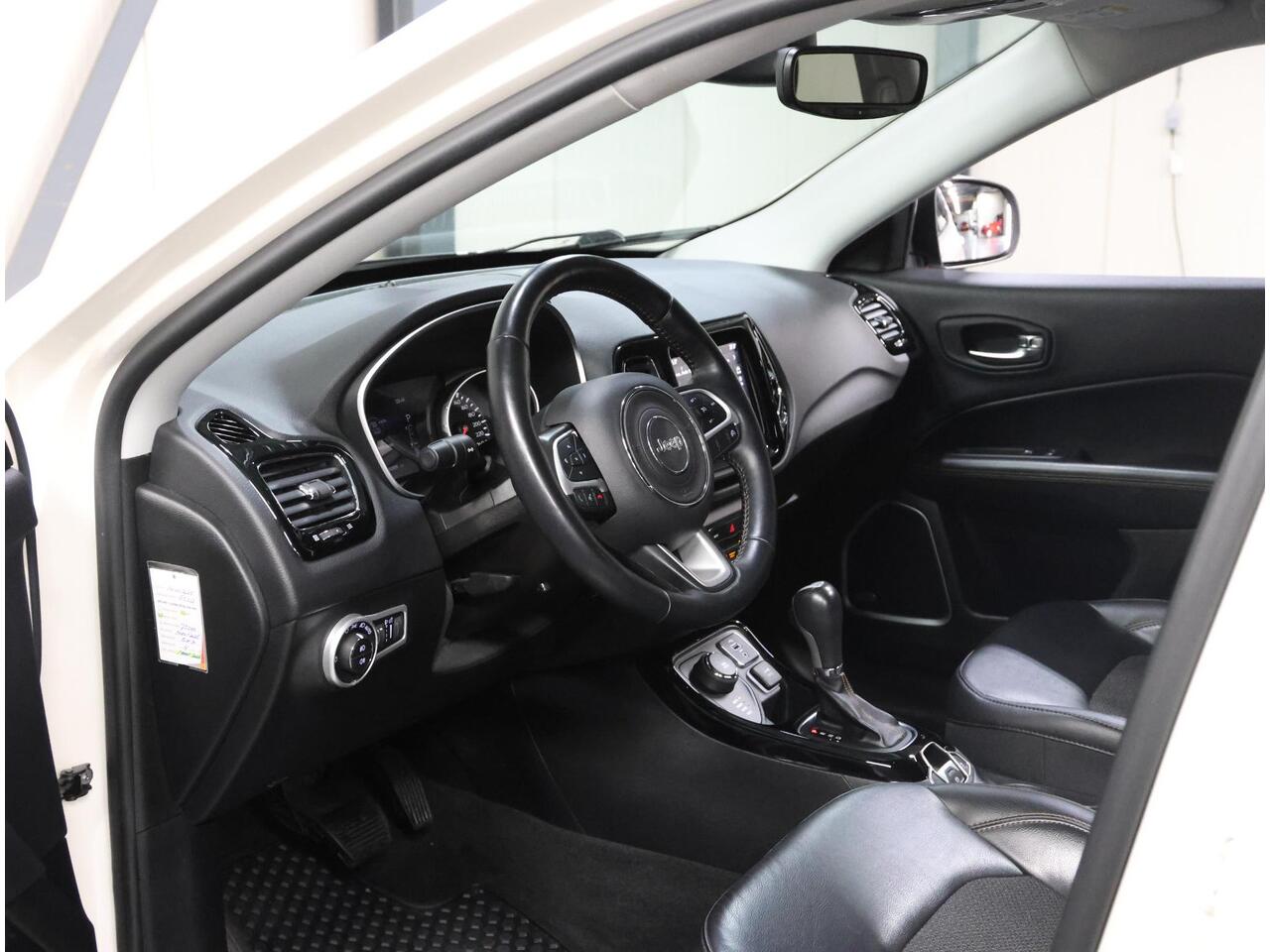 Jeep COMPASS 1.4 170PK MultiAir Opening Edition 4x4 | AUTOMAAT | AppleCarPlay/AndroidAuto | Cruise Control | Stoel/Stuurverwarming | Beats Audio | Keyless | Isofix | Privacy Glass | Parkeersensoren | Trekhaak |