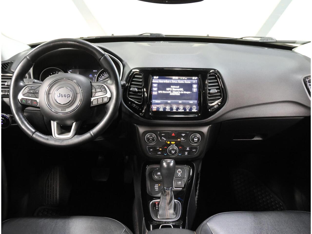 Jeep COMPASS 1.4 170PK MultiAir Opening Edition 4x4 | AUTOMAAT | AppleCarPlay/AndroidAuto | Cruise Control | Stoel/Stuurverwarming | Beats Audio | Keyless | Isofix | Privacy Glass | Parkeersensoren | Trekhaak |