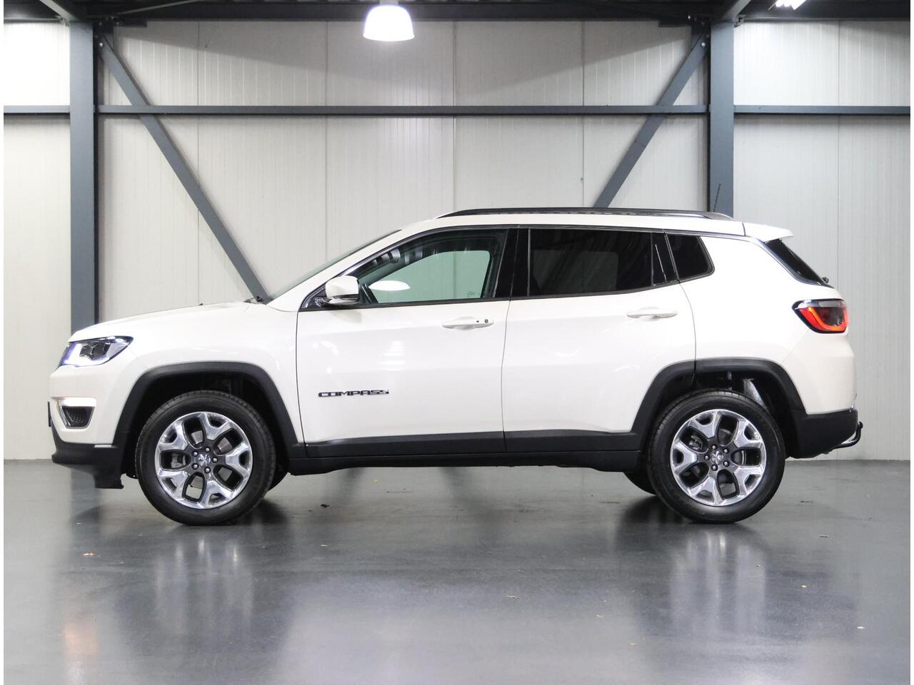 Jeep COMPASS 1.4 170PK MultiAir Opening Edition 4x4 | AUTOMAAT | AppleCarPlay/AndroidAuto | Cruise Control | Stoel/Stuurverwarming | Beats Audio | Keyless | Isofix | Privacy Glass | Parkeersensoren | Trekhaak |