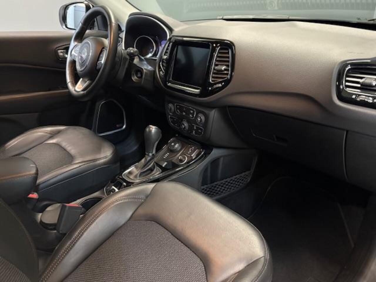 Jeep COMPASS 1.4 MultiAir 170pk Limited 4x4 Automaat Apple carplay, stoel/stuurverwarming, Beats audio Drivers assist pack, Xenon