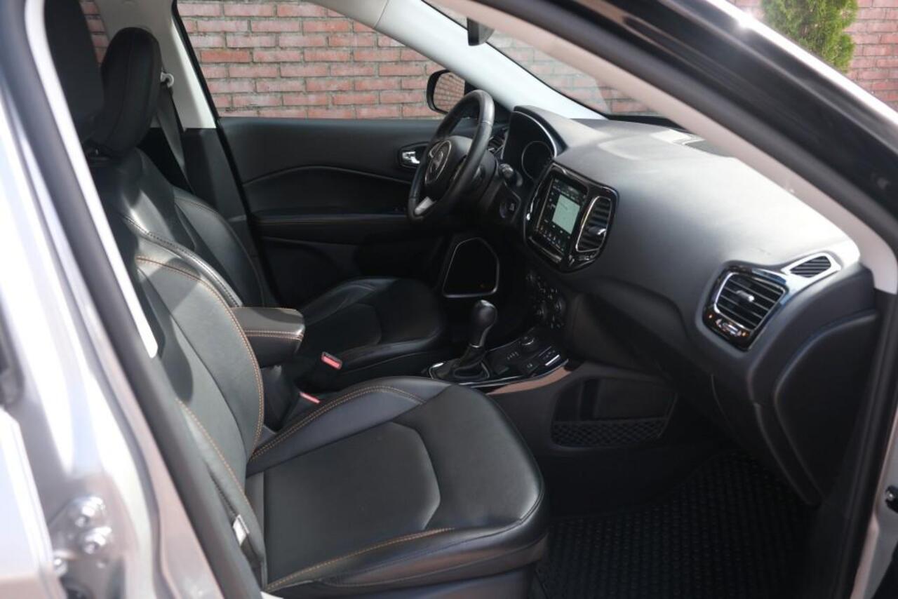Jeep COMPASS 1.4 MultiAir 170pk 4x4 Aut. Limited | Navi | App Connect | Winter Pack | Leather Pack | Keyless | Beats Audio | Camera