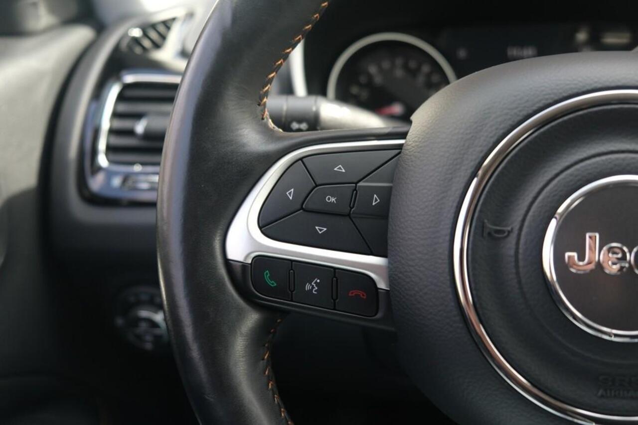 Jeep COMPASS 1.4 MultiAir 170pk 4x4 Aut. Limited | Navi | App Connect | Winter Pack | Leather Pack | Keyless | Beats Audio | Camera