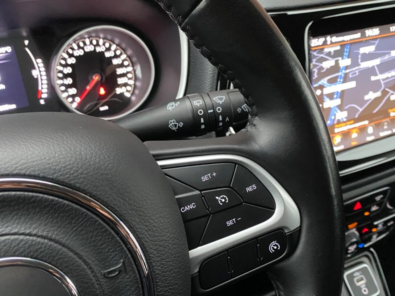 Jeep COMPASS 1.3T NIGHT EAGLE L.ED NAV CRUISE CAMERA CARPLAY PDC LMV