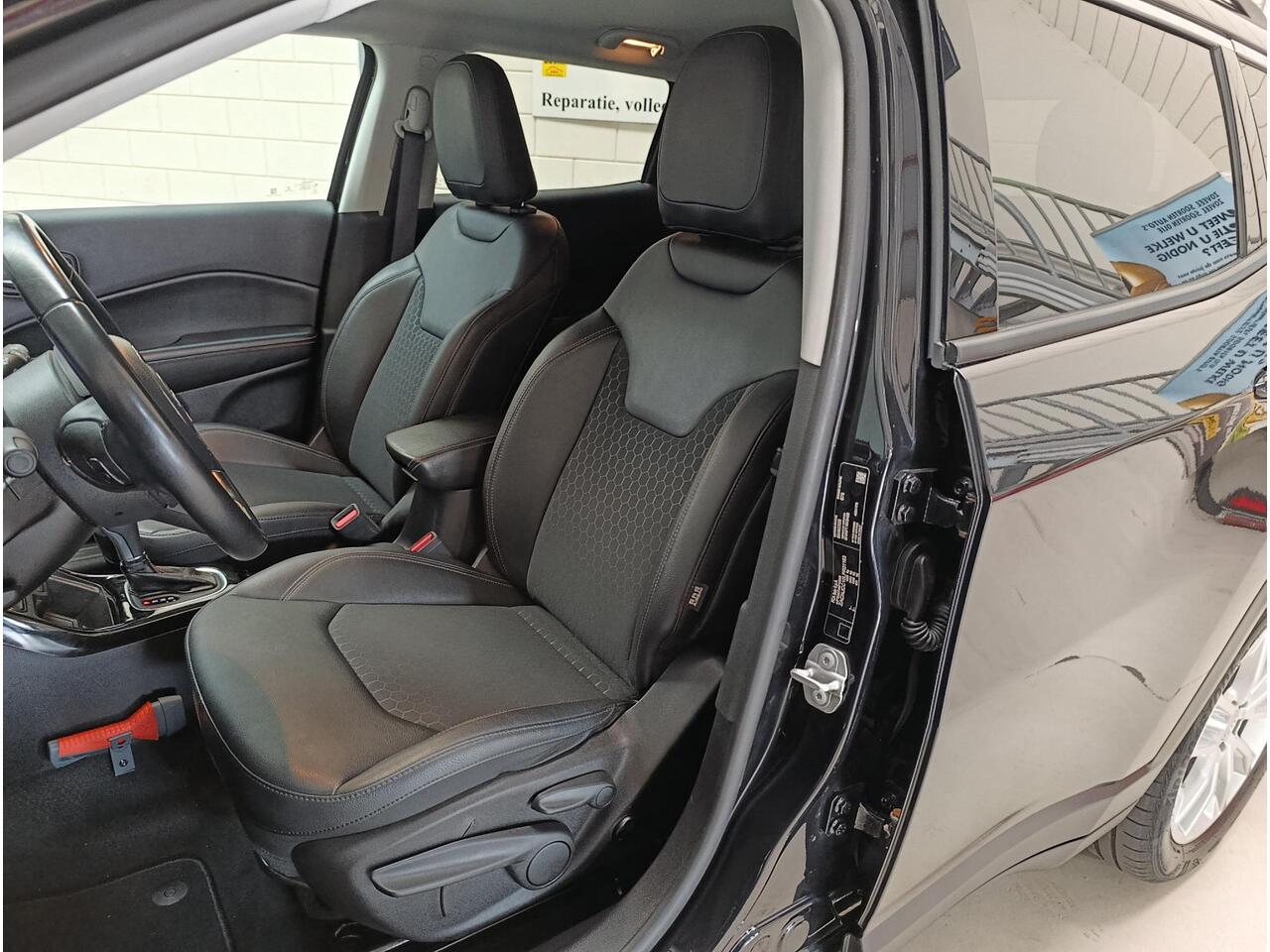 Jeep COMPASS 1.3T Limited Ecc | LMV | Pdc | Keyless | cruise controle