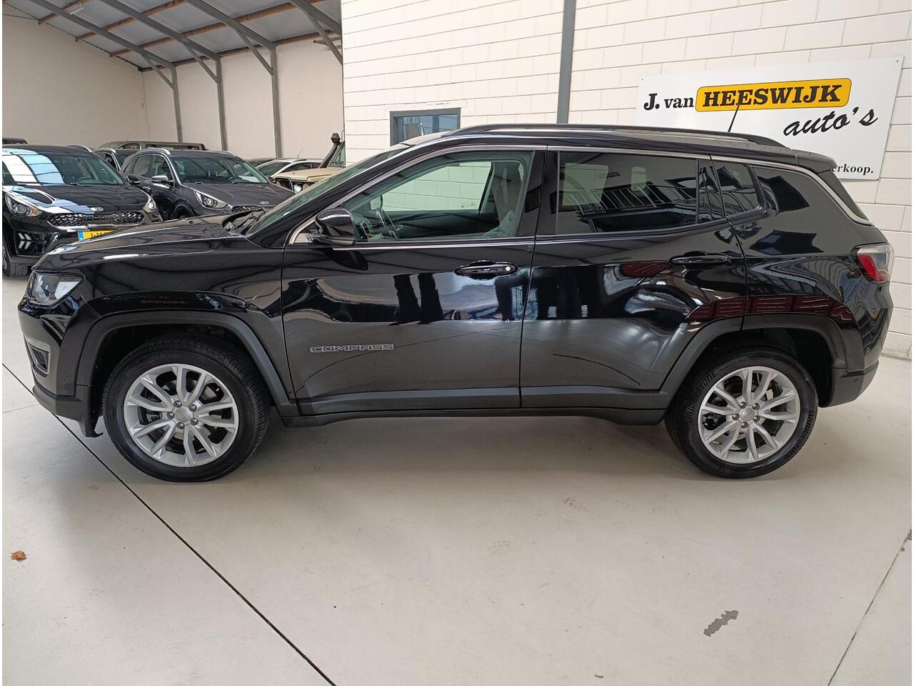 Jeep COMPASS 1.3T Limited Ecc | LMV | Pdc | Keyless | cruise controle