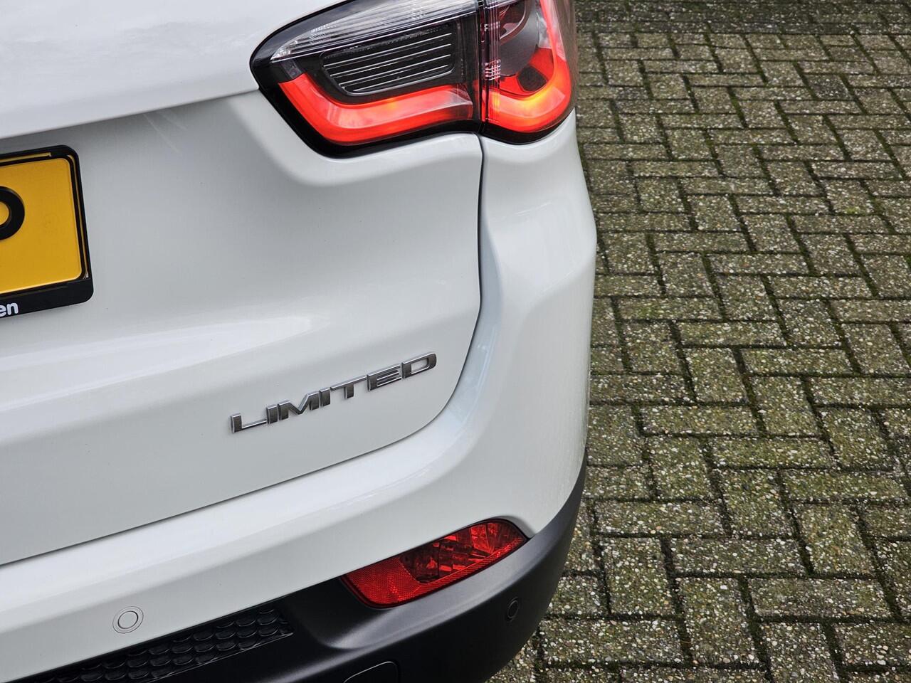 Jeep COMPASS 4xe 190 Plug-in Hybrid S Electric Limited Jeep Compass 4xe 190 Plug-in Hybrid Electric Limited / AUTOMAAT/TREKHAAK AFN / CAMERA / HALF LEDER