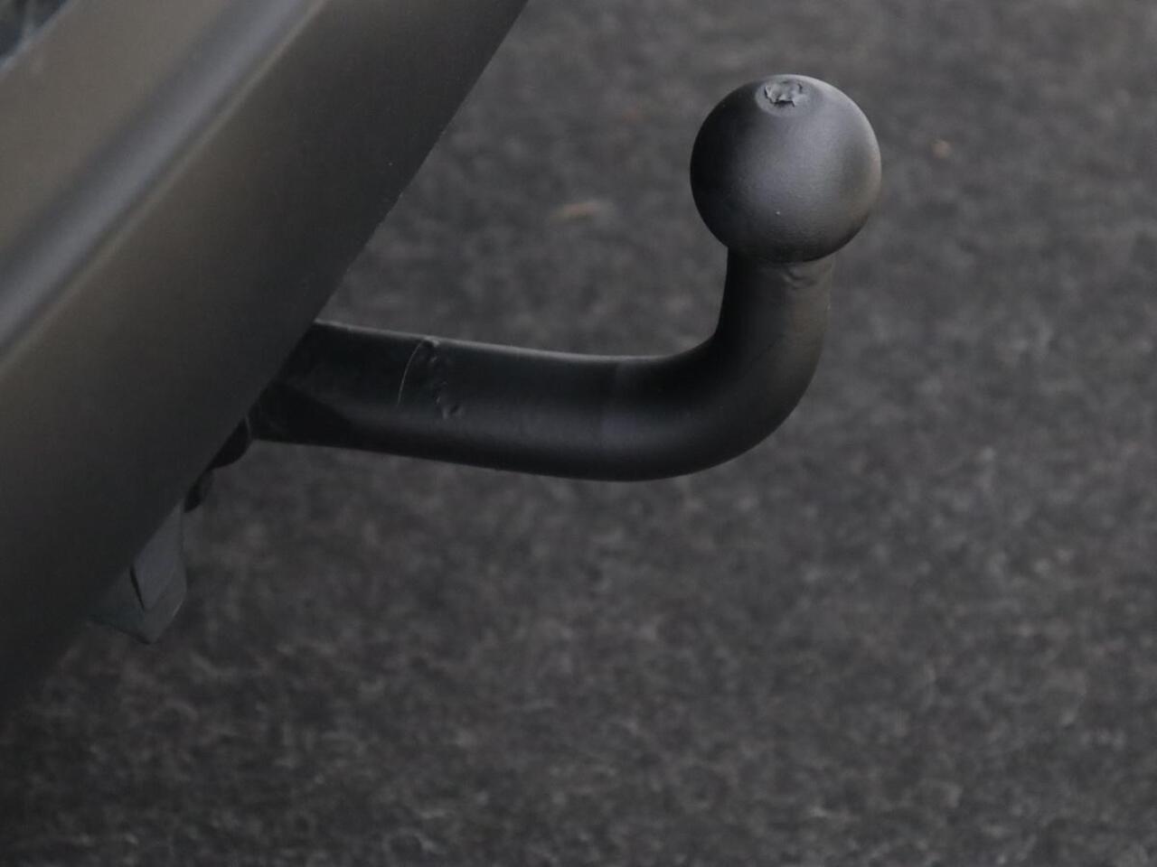 Jeep COMPASS 1.3T Longitude | Automaat | Trekhaak | Keyless | Carplay | Climate control | Parkeerhulp | Cruise control | DAB | Bluetooth