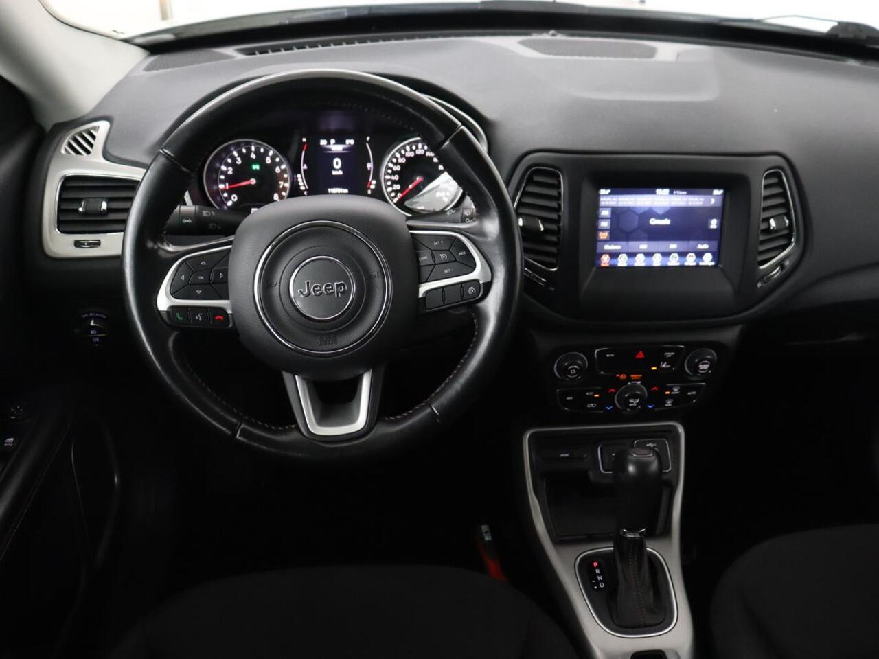 Jeep COMPASS 1.3T Longitude | Automaat | Trekhaak | Keyless | Carplay | Climate control | Parkeerhulp | Cruise control | DAB | Bluetooth