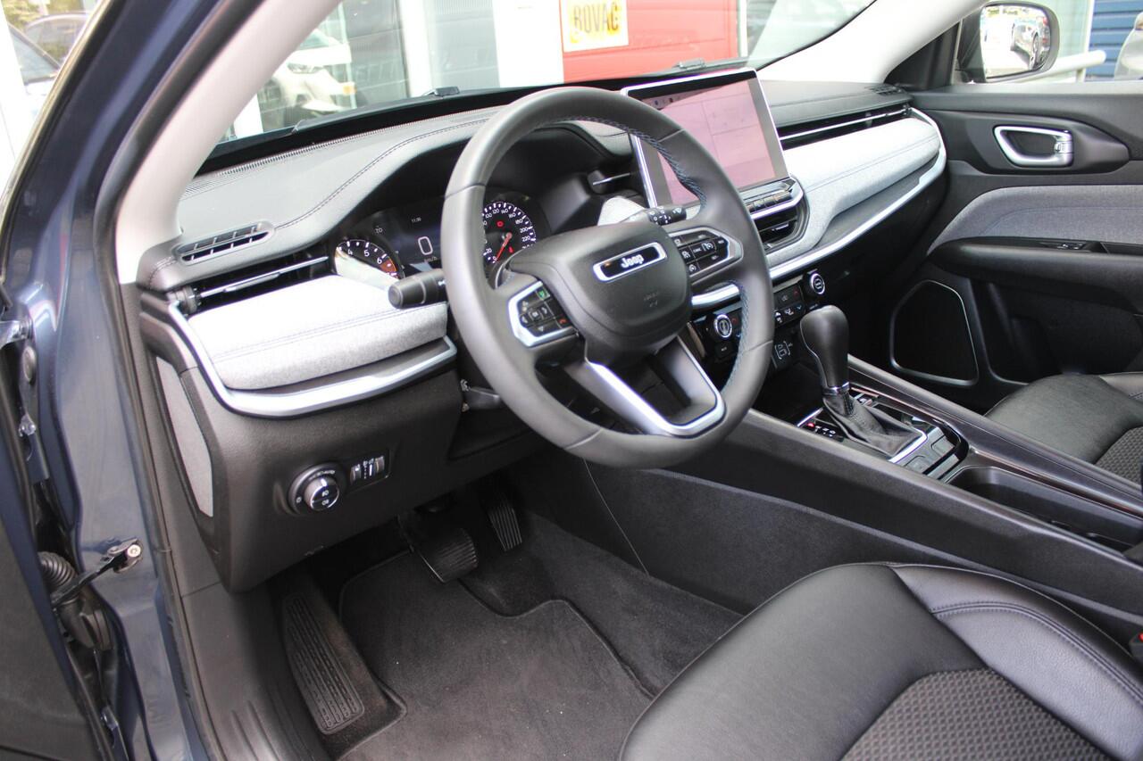 Jeep COMPASS 1.3T 150PK LONGITUDE AUTOMAAT | NAVIGATIE | ACHTERUITRIJCAMERA | PARKEERSENSOREN | APPLE CARPLAY / ANDROID AUTO | LICHTMETALEN VELGEN | LED KOPLAMPEN | LED MISTLAMPEN | ADAPTIVE CRUISE CONTROL | KEYLESS ENTRY / START | DRAADLOOS TELEFOONLADER | CLIMATE CO