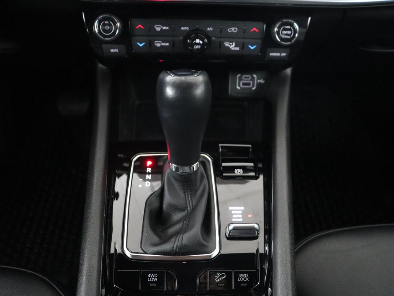 Jeep COMPASS 4xe 240 Plug-in Hybrid Electric S | Panoramadak | Trekhaak | 360 Camera | Leder | Stoelverwarming | Alpine Sound | Carplay | Stuurverwarming | Adaptive cruise | Navigatie | PHEV