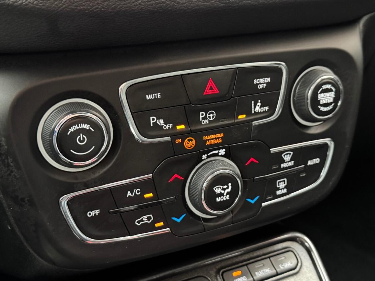 Jeep COMPASS 4xe 240 PLUG-IN HYBRID 240PK AUT. TRAILHAWK HALF-LEER NAVI CAMERA TREKHAAK CARPLAY