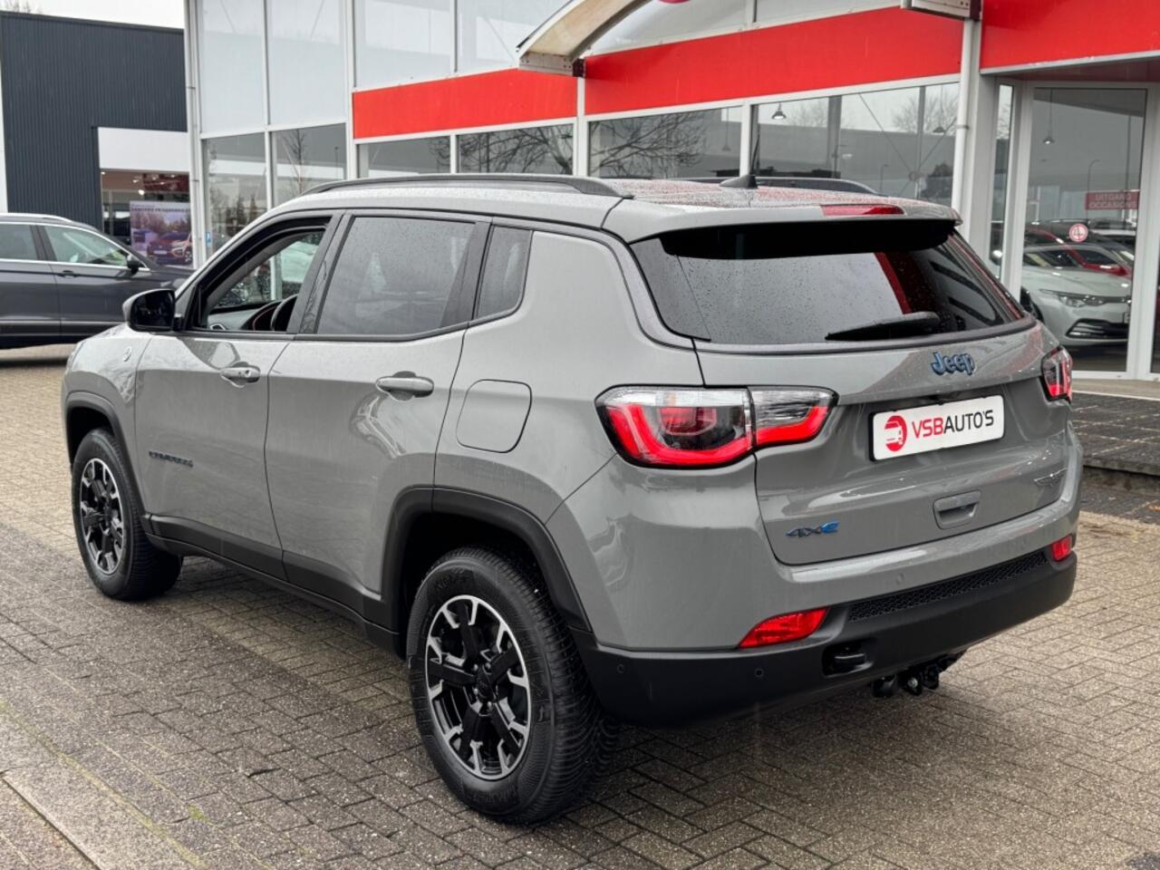 Jeep COMPASS 4xe 240 PLUG-IN HYBRID 240PK AUT. TRAILHAWK HALF-LEER NAVI CAMERA TREKHAAK CARPLAY