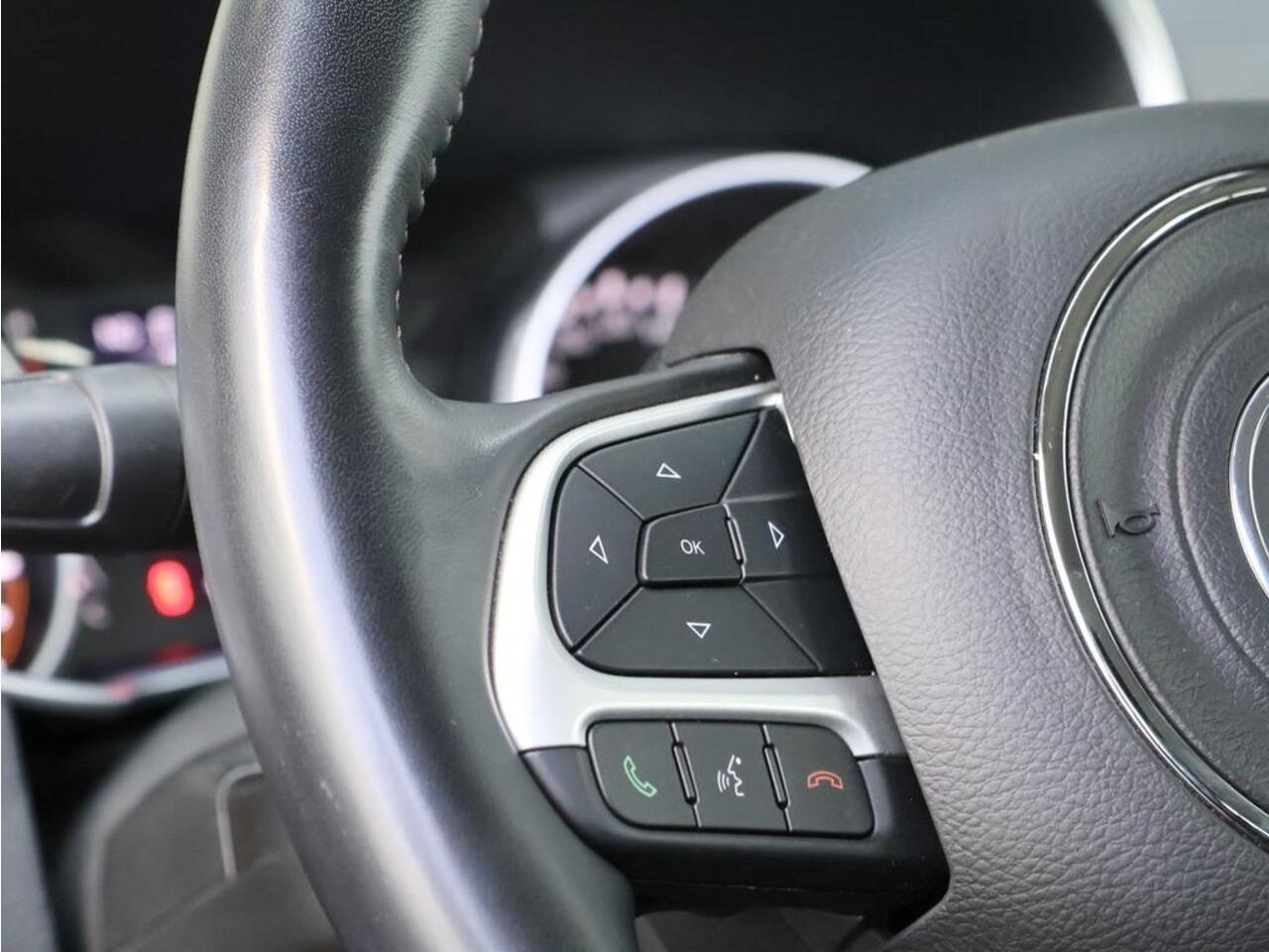 Jeep COMPASS 1.3T Sport | Automaat | Trekhaak | 19" | Navi |