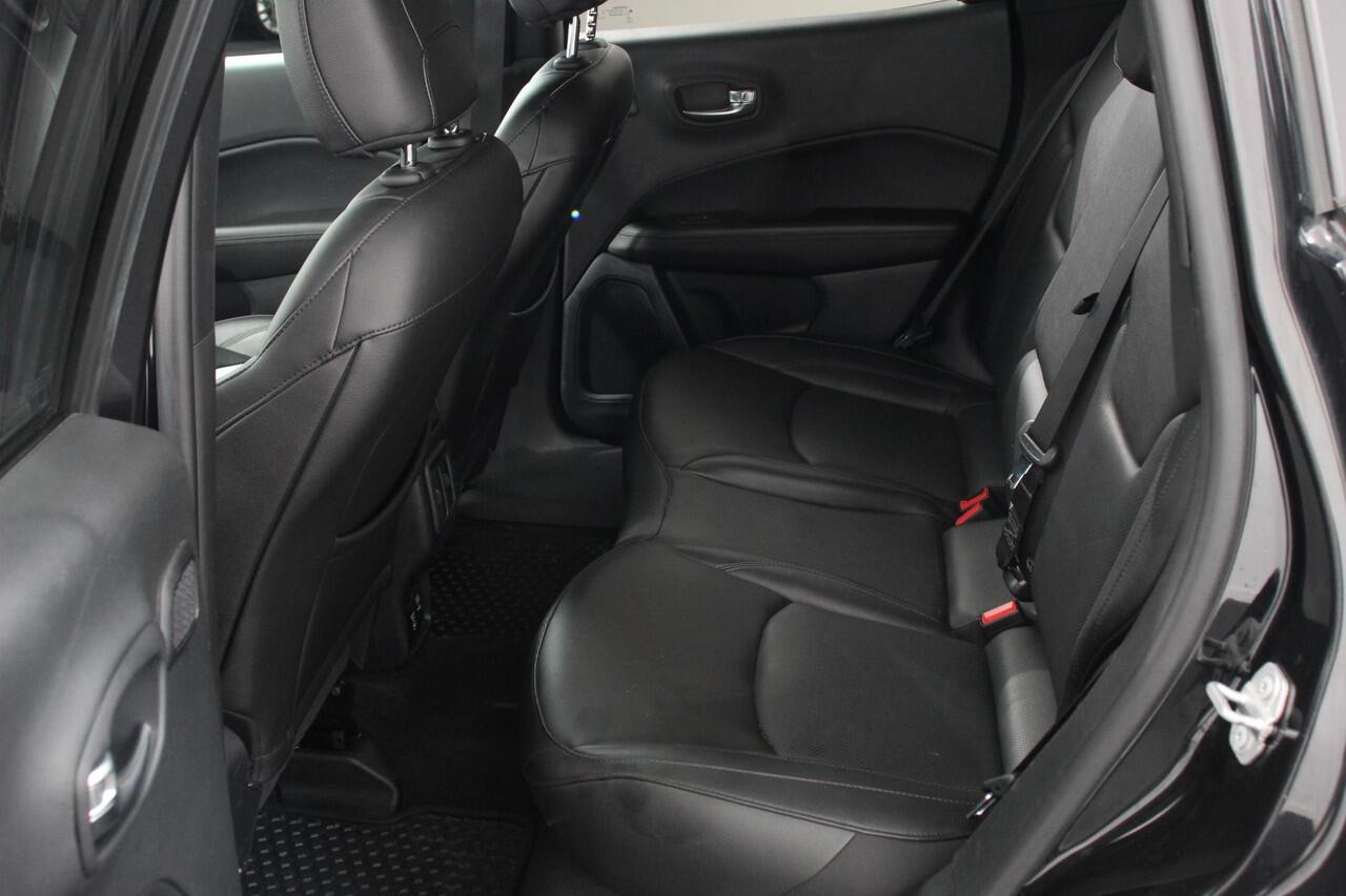 Jeep COMPASS 4xe 240 Plug-in Hybrid S | Navigatie | Apple Carplay/Android auto | Climate Control | Parkeersensoren | Camera | Elektrisch verstelbare bestuurderstoel | Xenon koplampen | Stoelverwarming | Elektrische achterklep | Afneembare trekhaak