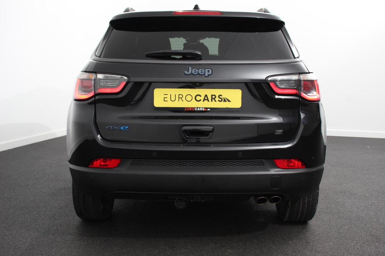Jeep COMPASS 4xe 240 Plug-in Hybrid S | Navigatie | Apple Carplay/Android auto | Climate Control | Parkeersensoren | Camera | Elektrisch verstelbare bestuurderstoel | Xenon koplampen | Stoelverwarming | Elektrische achterklep | Afneembare trekhaak