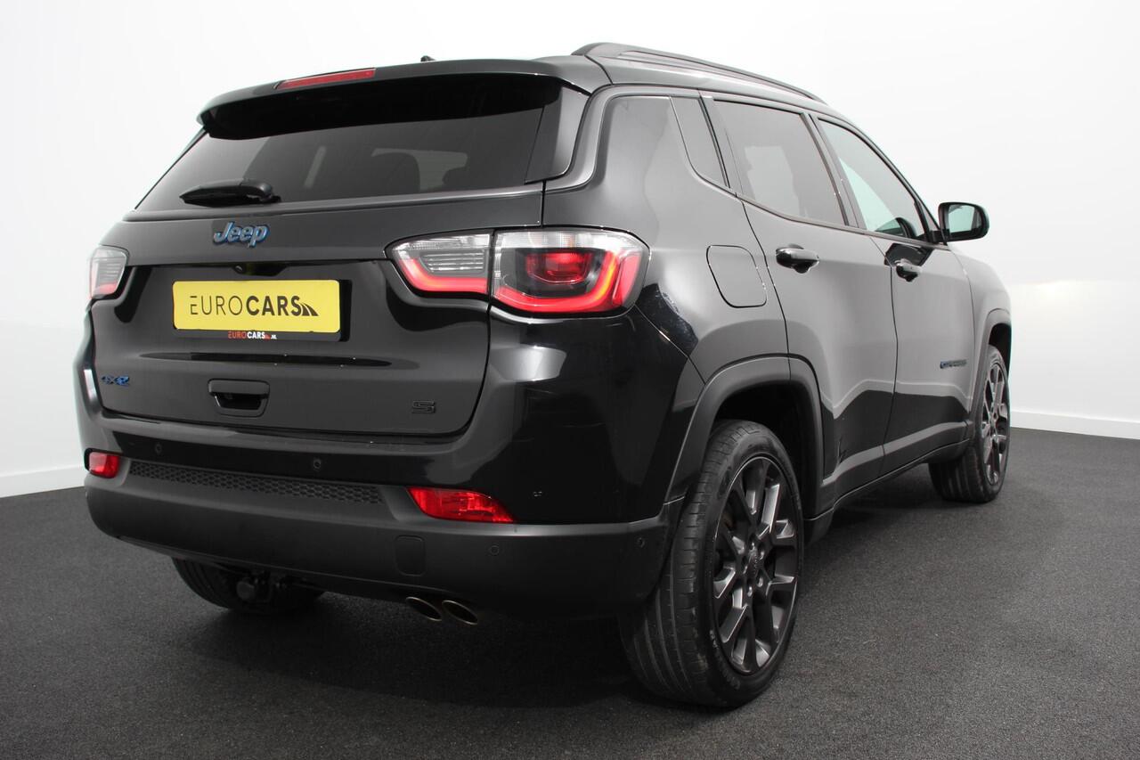 Jeep COMPASS 4xe 240 Plug-in Hybrid S | Navigatie | Apple Carplay/Android auto | Climate Control | Parkeersensoren | Camera | Elektrisch verstelbare bestuurderstoel | Xenon koplampen | Stoelverwarming | Elektrische achterklep | Afneembare trekhaak