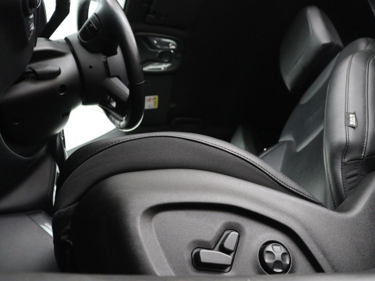 Jeep COMPASS 4xe 240 Plug-in Hybrid Electric S | Leder | Stoel & stuurverwarming | Alpine Sound | Camera | Bi-Xenon | Memory | Keyless | Carplay | Navigatie | PHEV