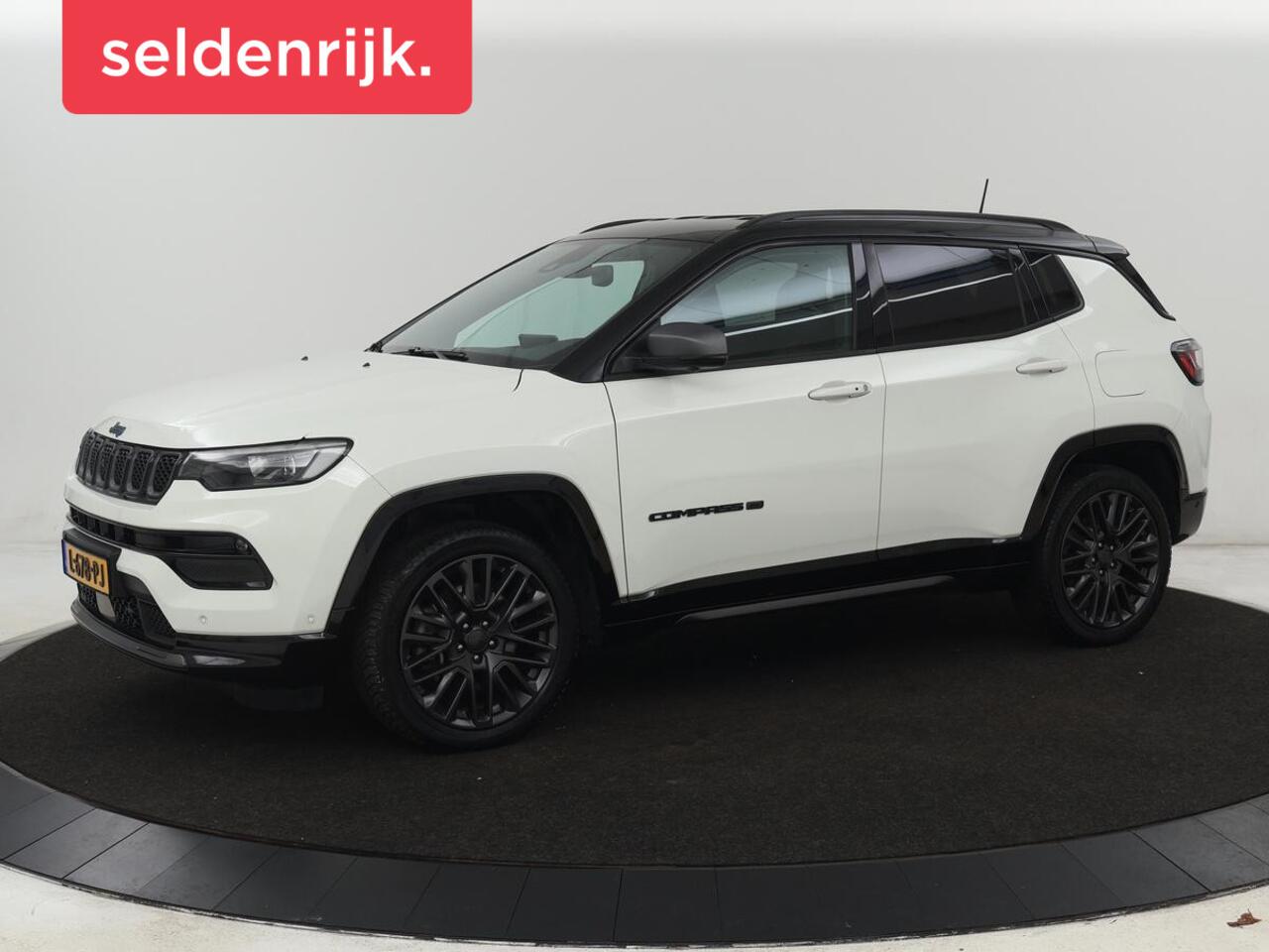 Jeep COMPASS 4xe 240 Plug-in Hybrid 80th Anniversary | SOH 80,5% | 360 Camera | Adaptive cruise | Full LED | Carplay | Keyless | Half leder | Navigatie | Park Assist | Climate control | PHEV