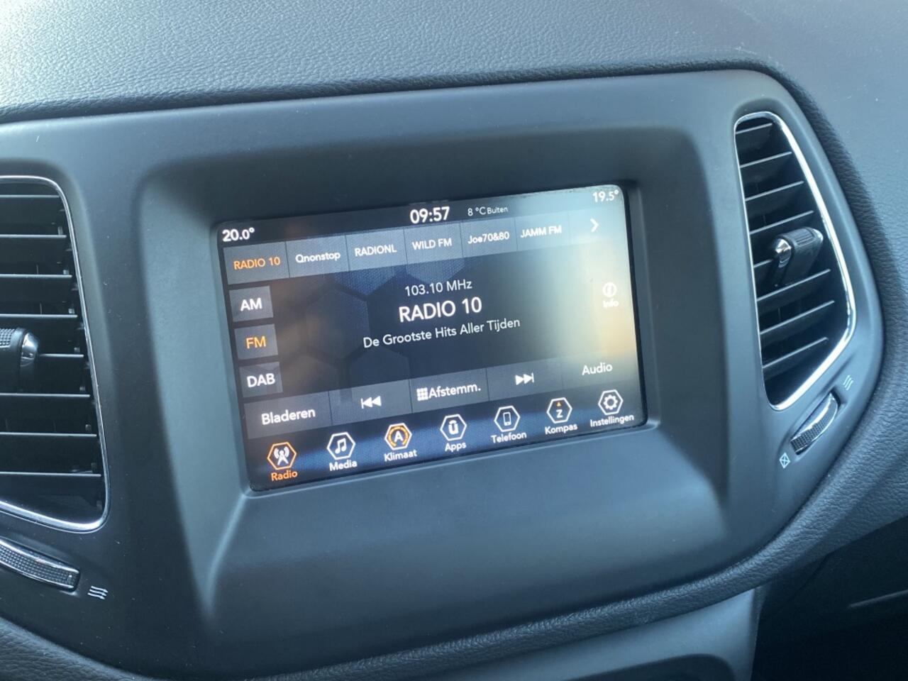 Jeep COMPASS 1.3T Longitude AIRCO CRUISE CARPLAY PDC DAB LMV
