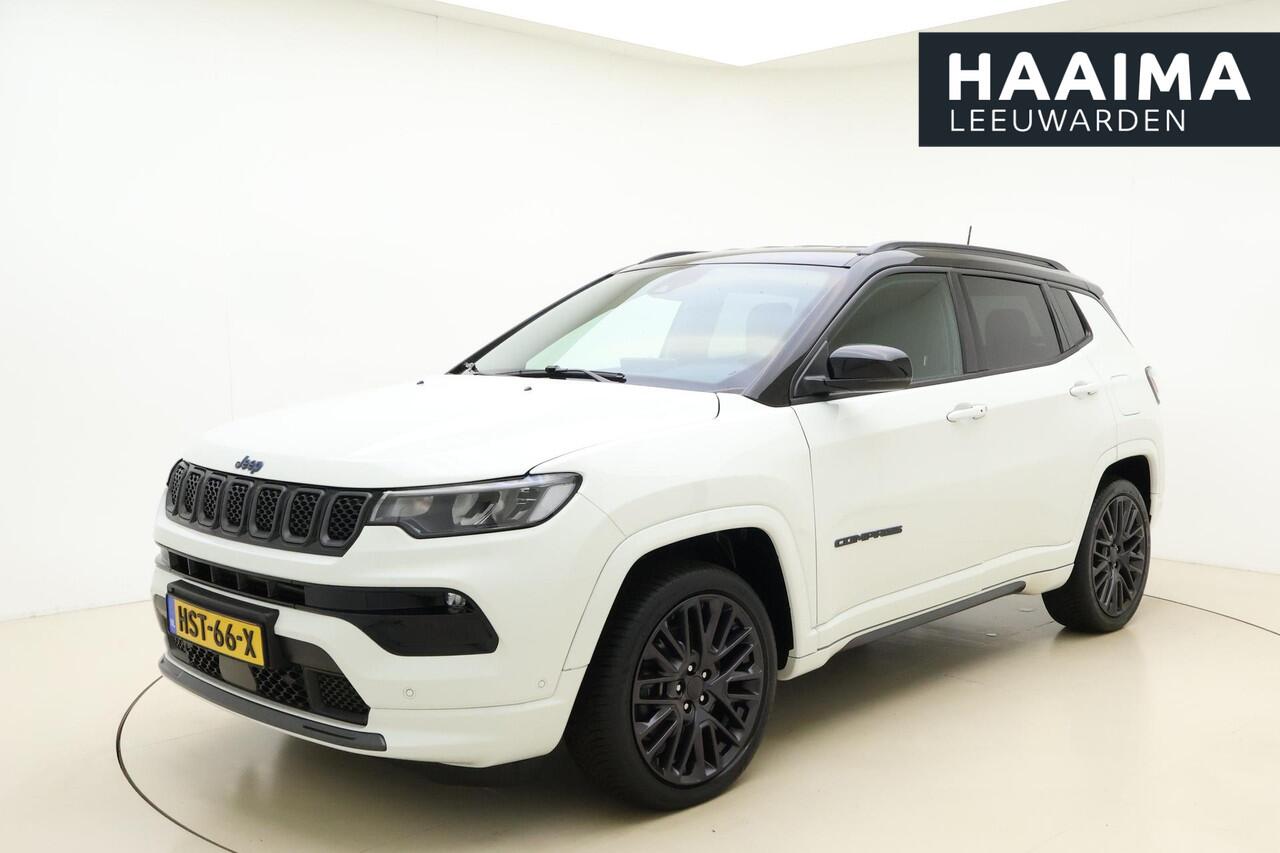 Jeep COMPASS 4xe 240 Plug-in Hybrid Electric S Automaat | Navigatie | Lederen bekleding | Camera | Keyless | Zwart dak | Dakrails | Lichtmetalen velgen black | Climate control