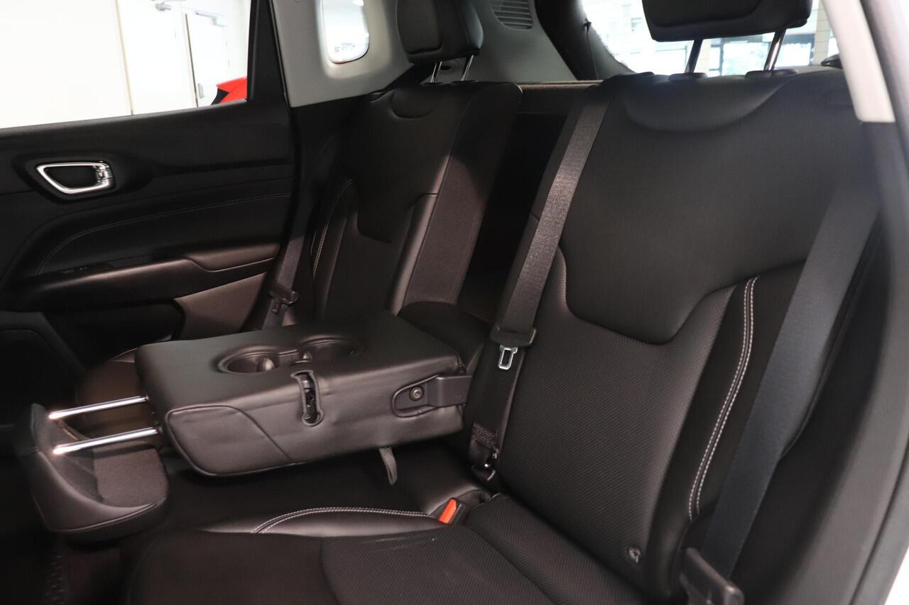 Jeep COMPASS 4xe 240 Plug-in Hybrid Electric S | Camera | Leder | Adaptieve Cruise control | Achterklep elektrisch | Navigatie | Climate control |