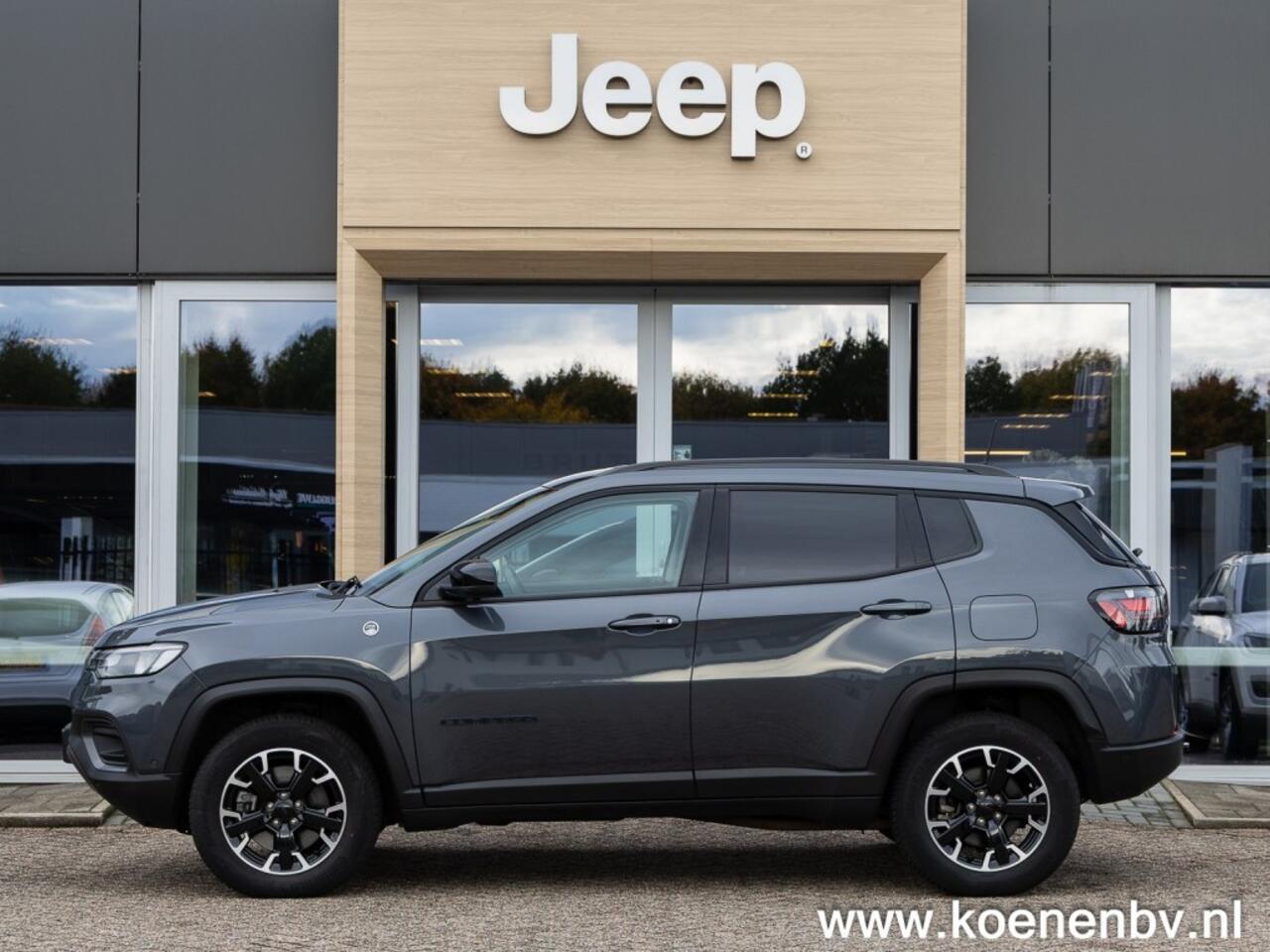 Jeep COMPASS 4xE 240pk 4x4 Autom. PHEV Trailhawk ADAPT. CRUISE / CLIMATE C.