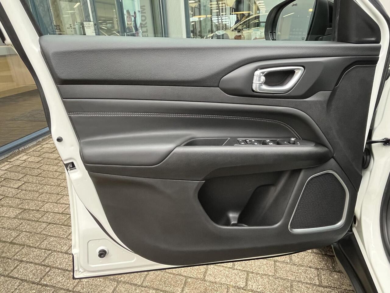 Jeep COMPASS 4xe 190 Plug-in Hybrid Electric Limited Lease Ed. | Navi/Clima/Adapt.Cruise/Pano.Dak/Winter Pack/Apple CarPlay-Android Auto