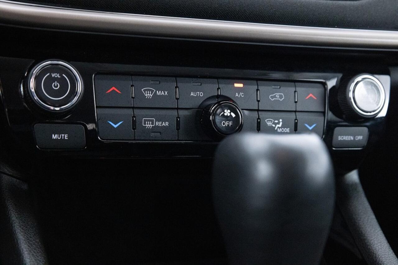 Jeep COMPASS 4 x e 240 Plug-in Hybrid Upland | Full LED | ECC | PDC | CARPLAY